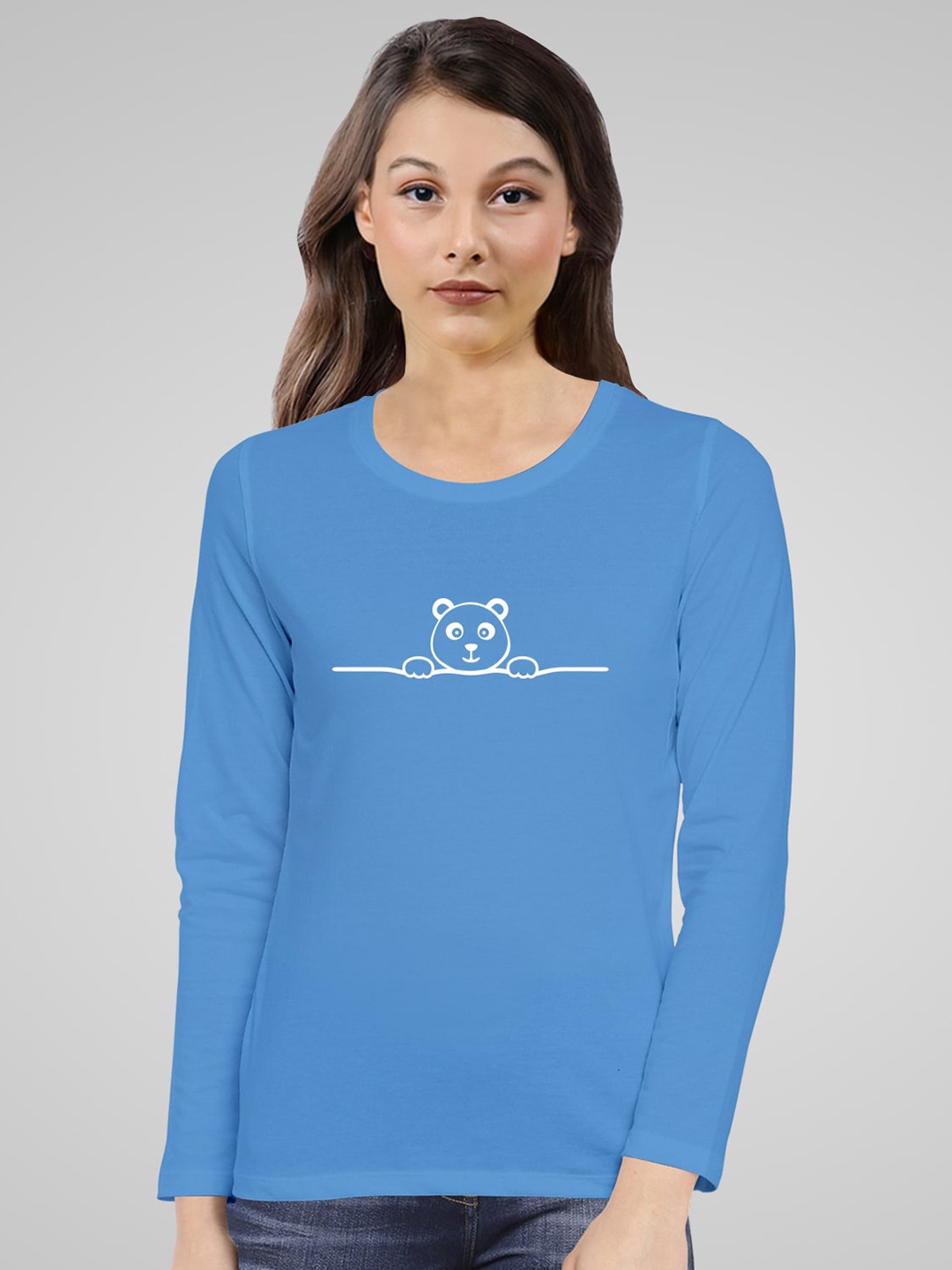 

Pootlu Women Blue & White Printed Cotton T-shirt