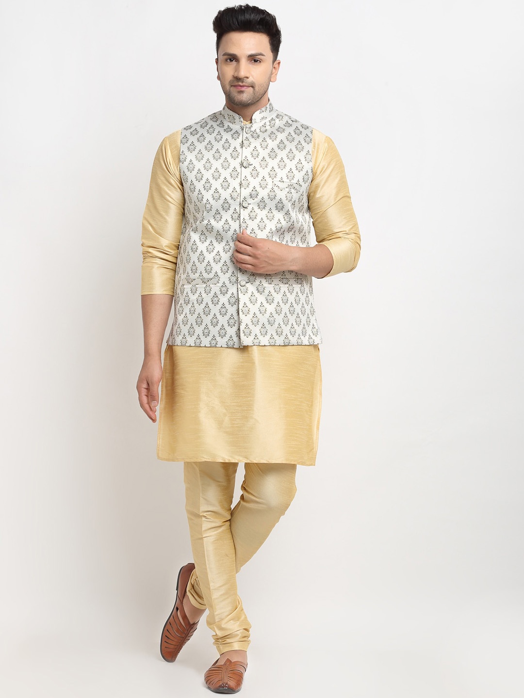 

Kaifoo Men Gold-Toned Solid Kurta With Churidar & Nehru Jacket