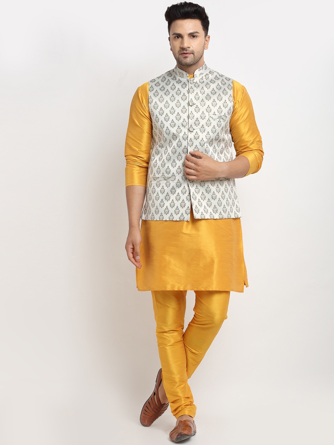 

Kaifoo Men Yellow Kurta with Pyjamas & Nehru Jacket