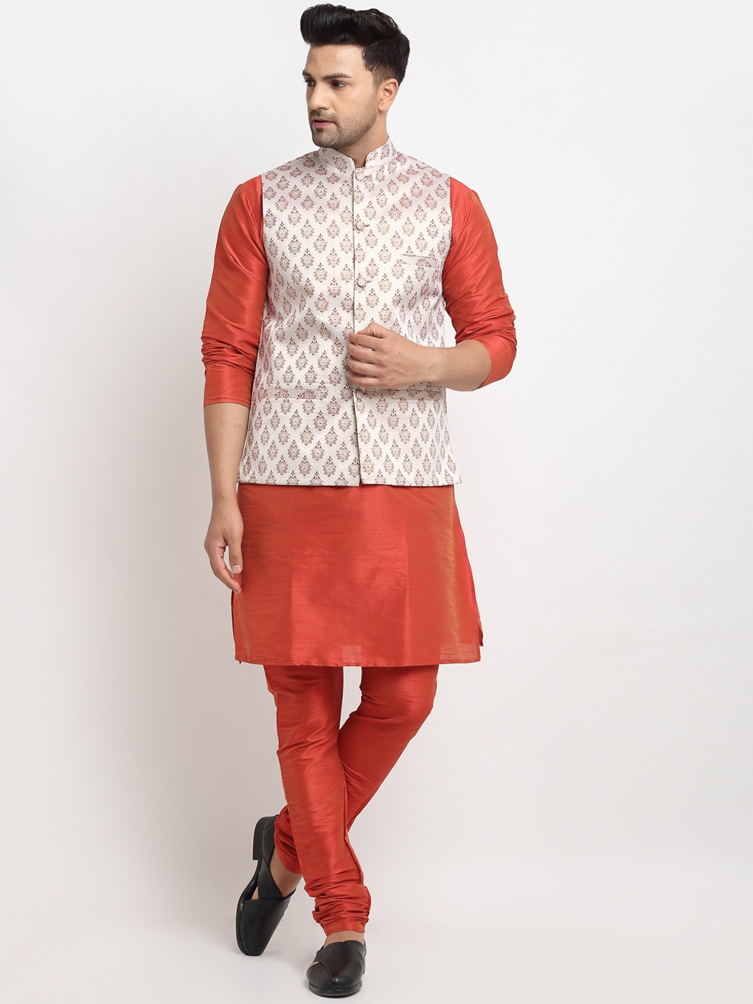 

Kaifoo Men Orange Solid Kurta With Churidar & Nehru Jacket