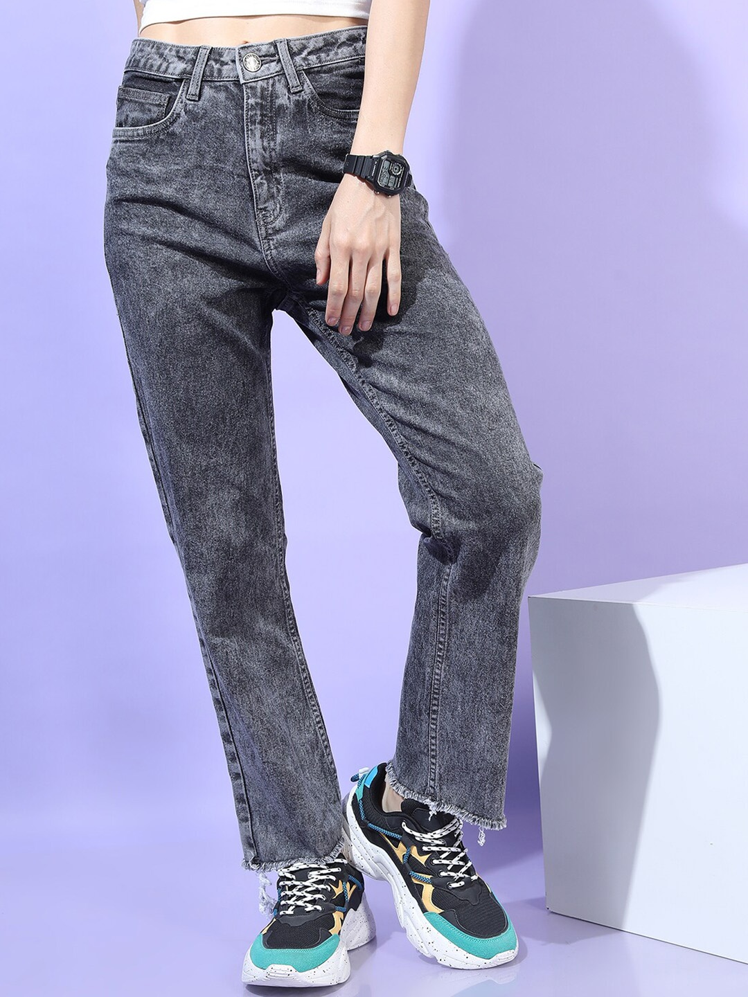 

Tokyo Talkies Women Grey Straight Fit Clean look Stretchable Jeans