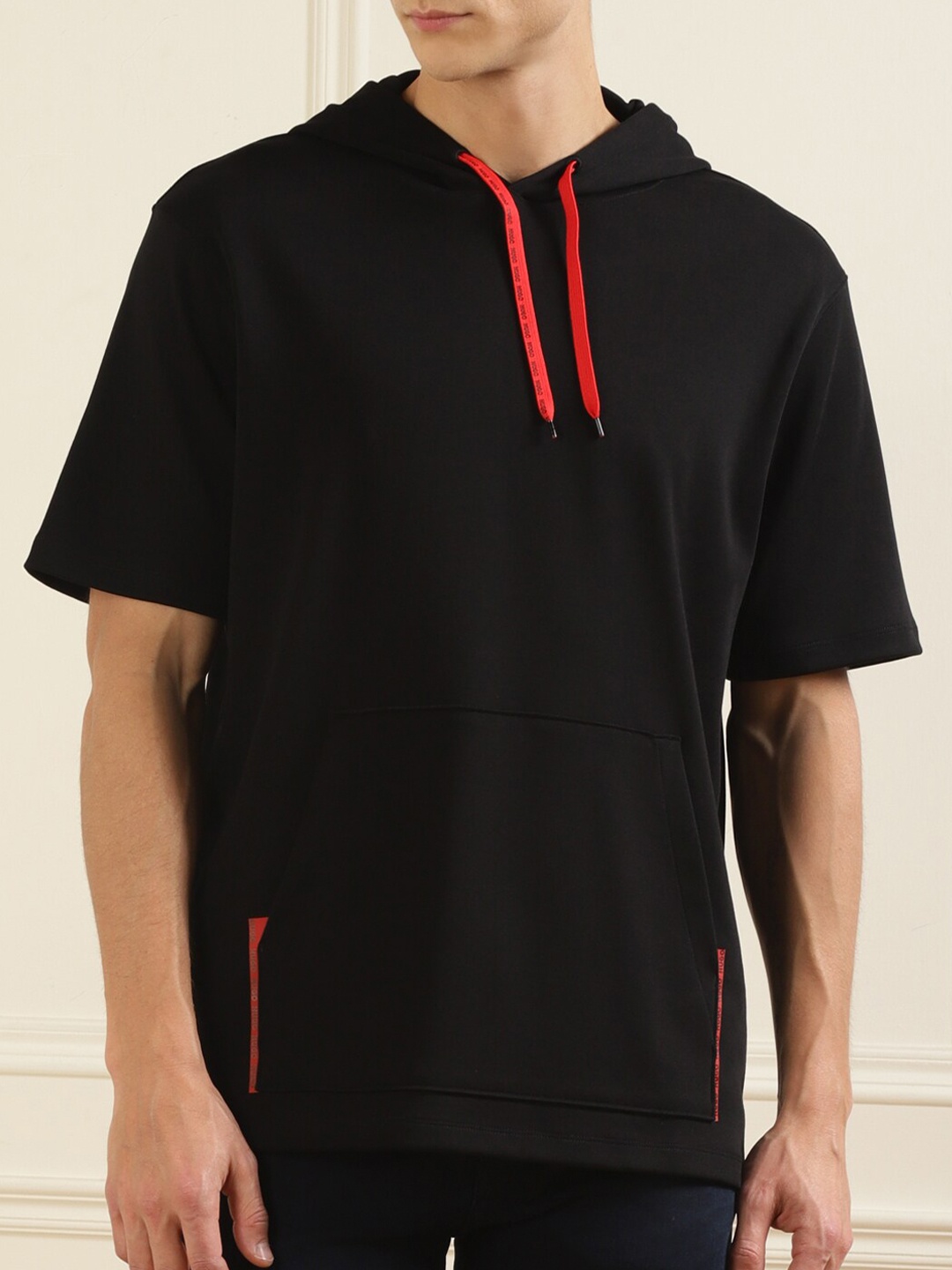 

HUGO Men Black Hooded Cotton Sweatshirt
