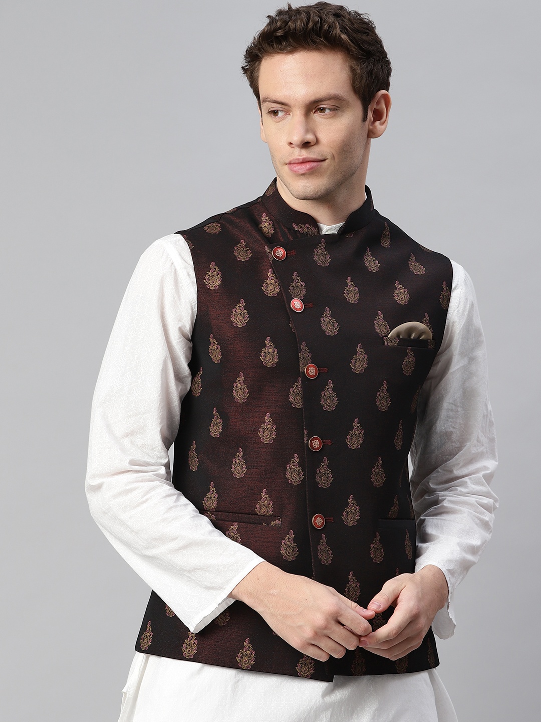 

ESSAS club Men Maroon & Golden Ethnic Motifs Printed Nehru Jacket with Pocket Square
