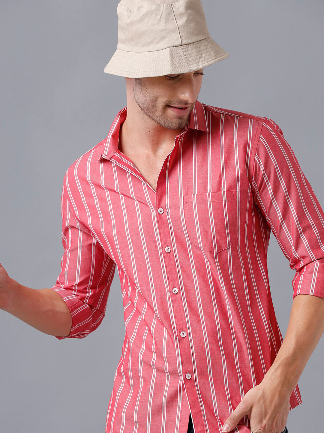 

YOVISH Men Red Smart Slim Fit Striped Cotton Semiformal Shirt