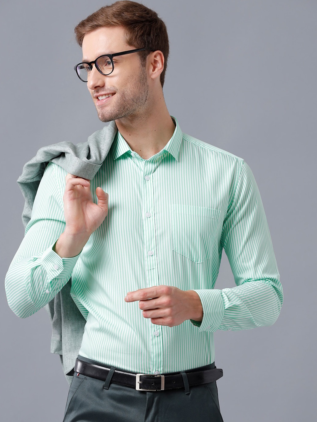 

YOVISH Men Green Smart Slim Fit Striped Semiformal Shirt