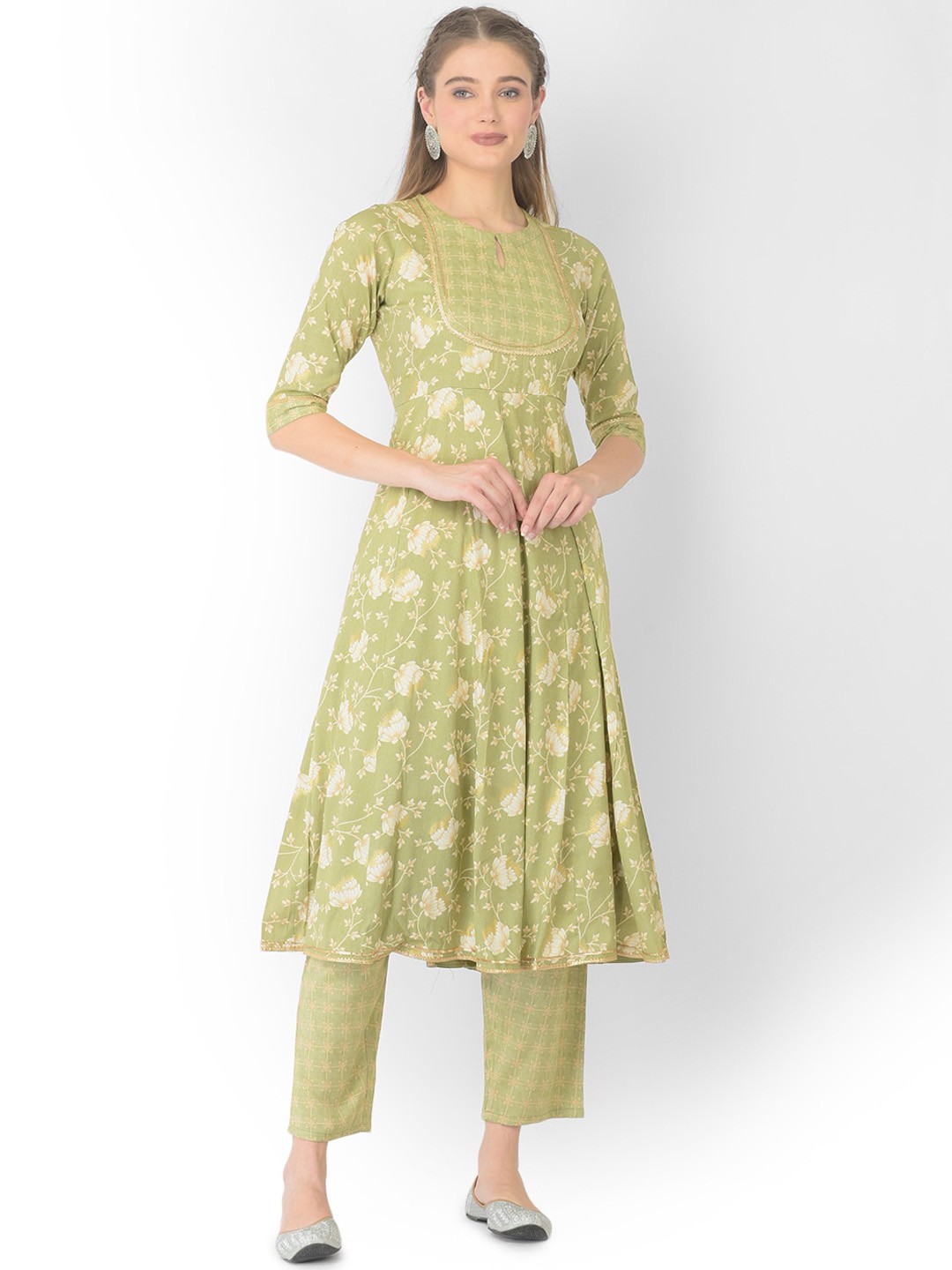 

V TRADITION Green Ethnic Motifs Printed Kurta with Trousers
