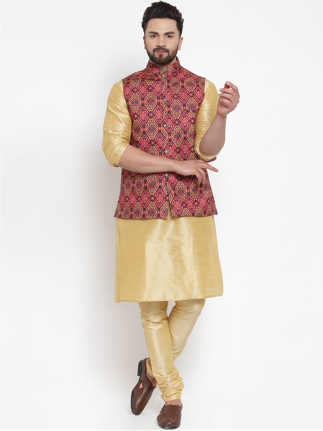 

Kaifoo Men Gold-Toned Kurta with Churidar & Nehru Jacket