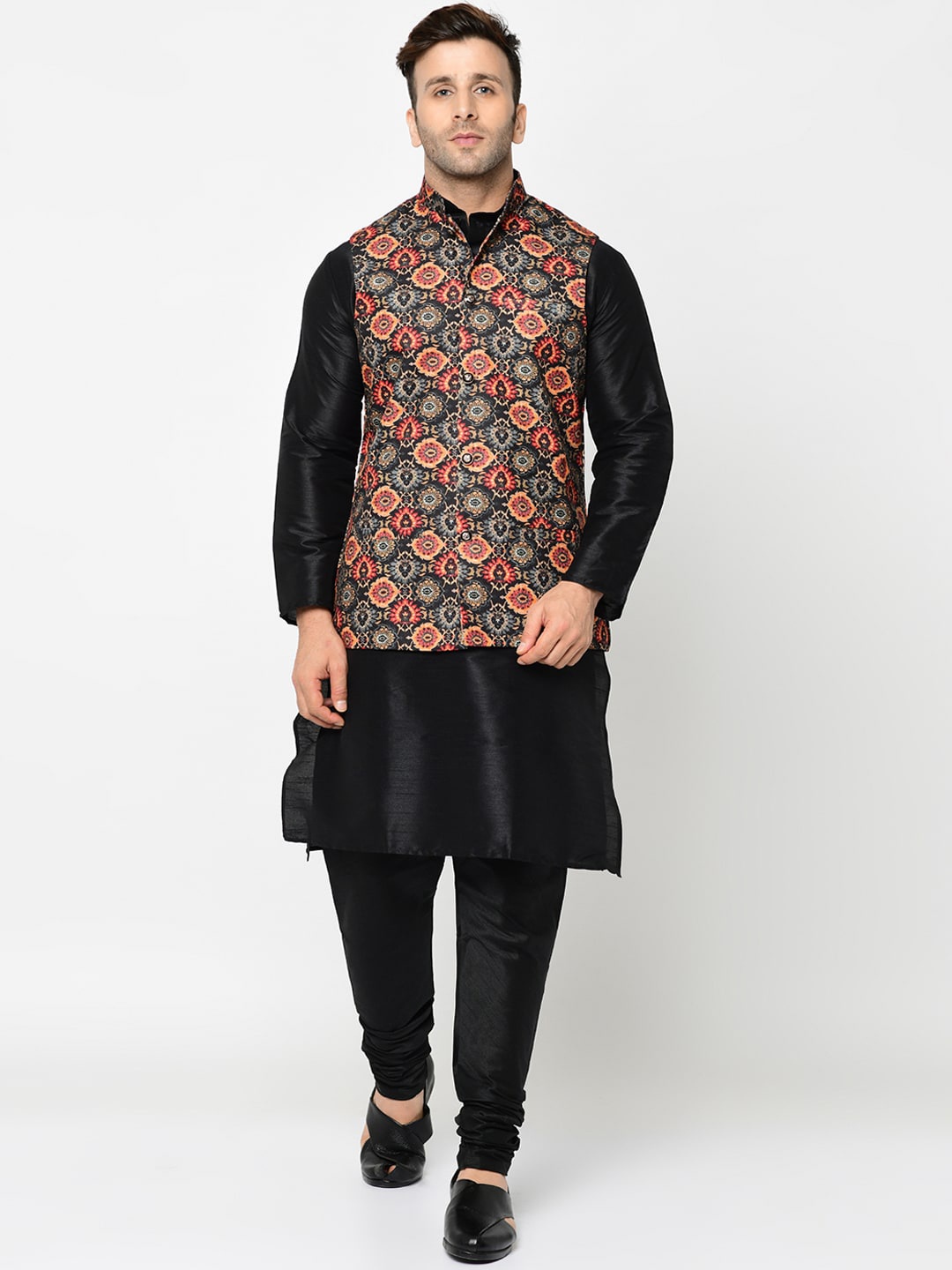 

Kaifoo Men Black Kurta with Churidar