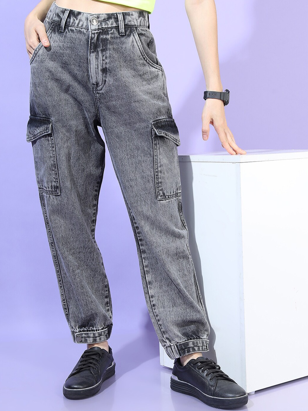 

Tokyo Talkies Women Grey Jogger Heavy Fade Stretchable Jeans