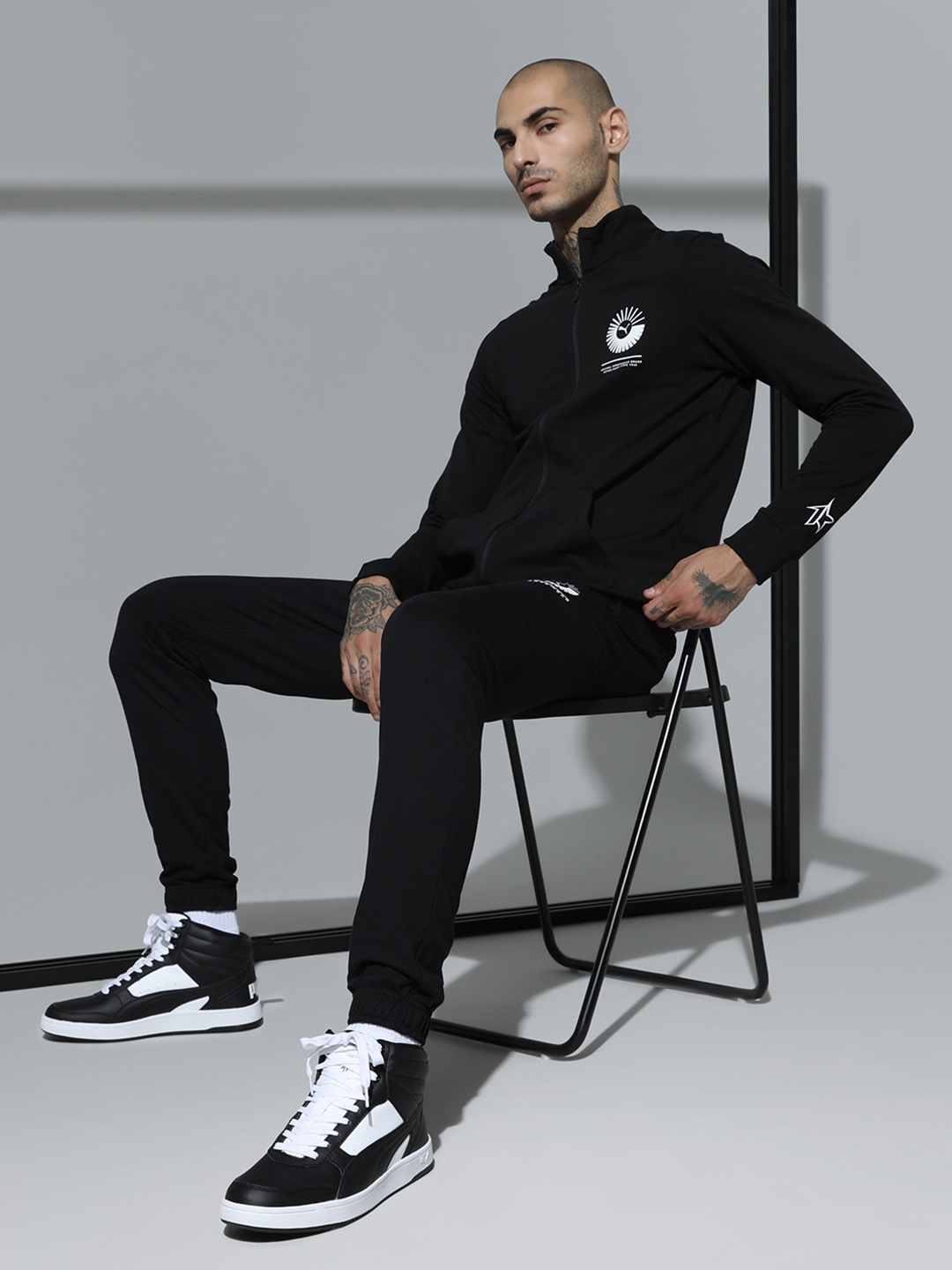 

Puma Men White & Black Printed Sneakers
