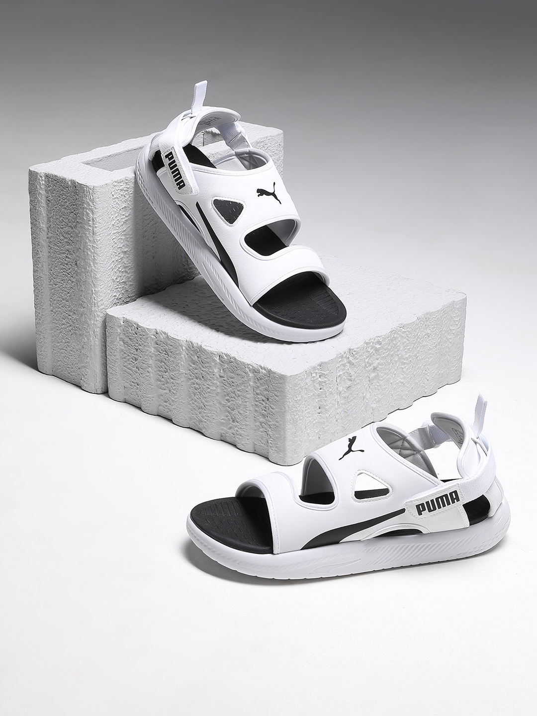 

Puma Unisex White & Black Comfort Sandals