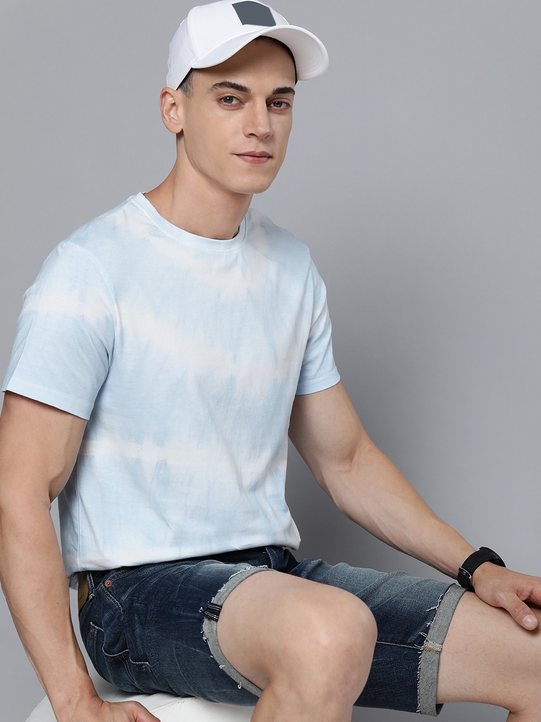 

Harvard Men Blue & White Tie and Dye Pure Cotton T-shirt