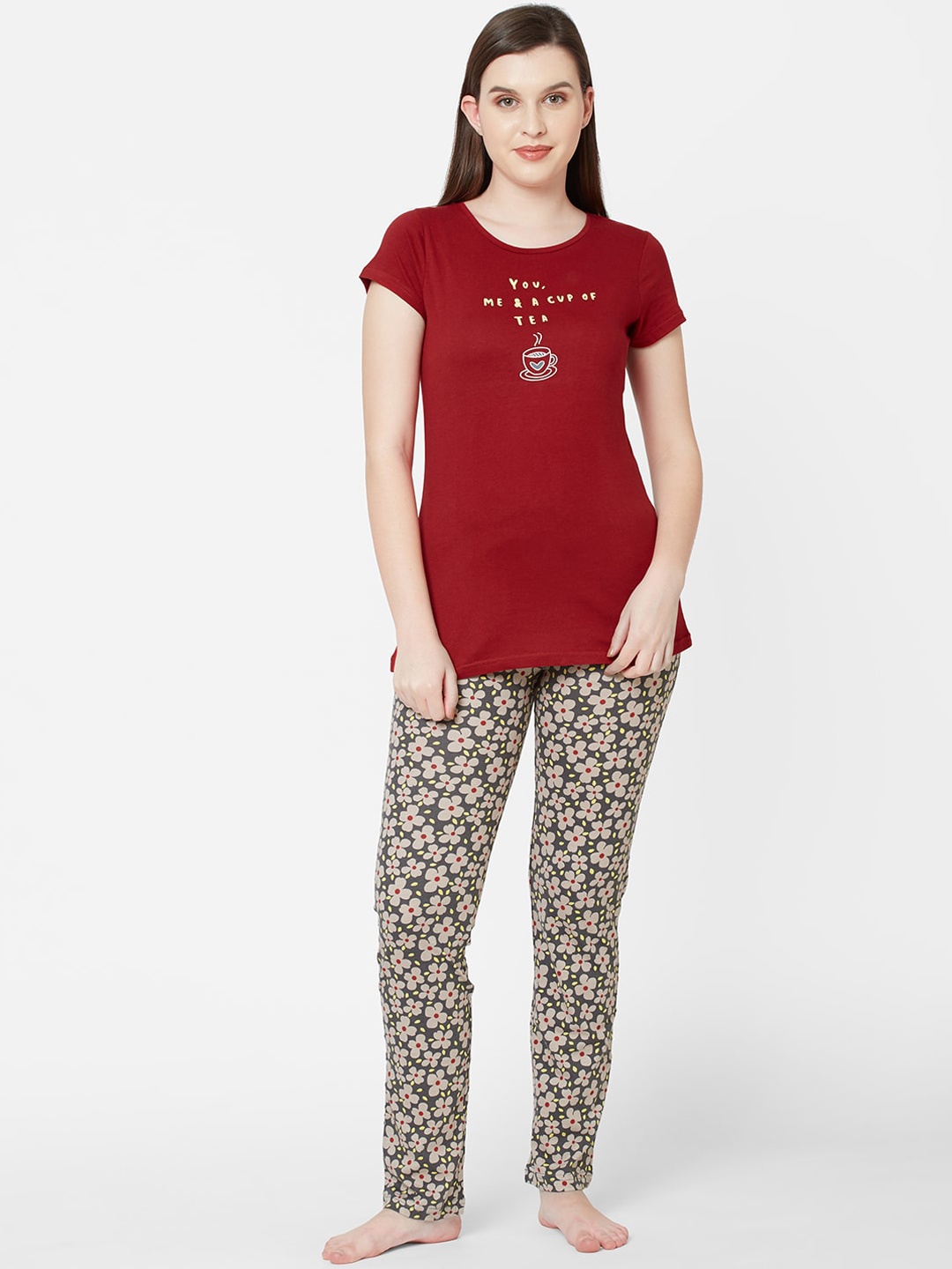 

Sweet Dreams Women Red & Green Printed Night Suit