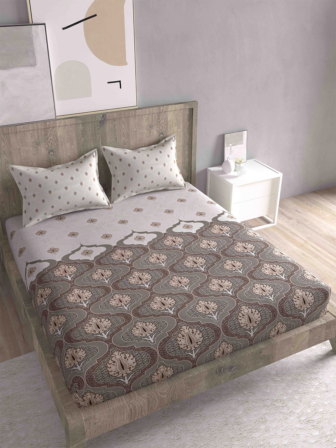 

Spangle Beige & Grey Ethnic Motifs 260 TC King Bedsheet with 2 Pillow Covers