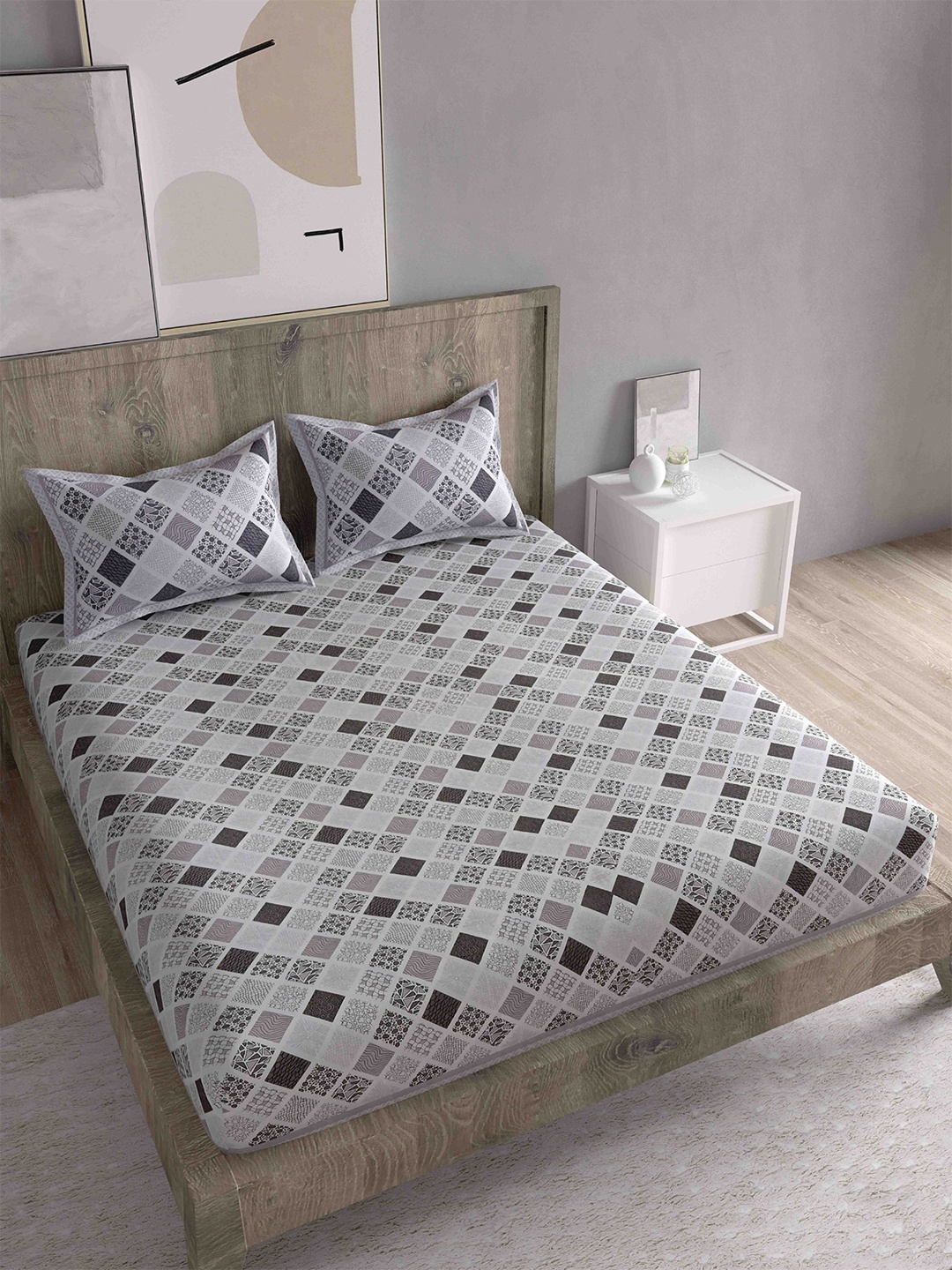 

Spangle Grey & Off White 260 TC King Geometric Cotton Bedsheet with 2 Pillow Covers