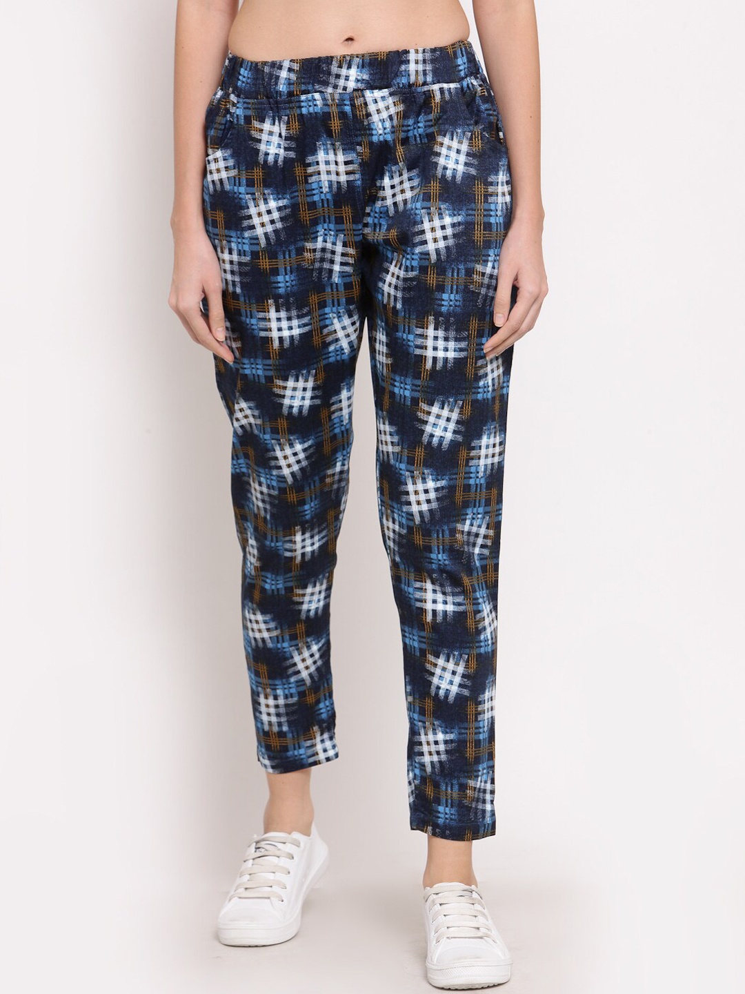 

KLOTTHE Women Blue & White Printed Cotton Track Pants