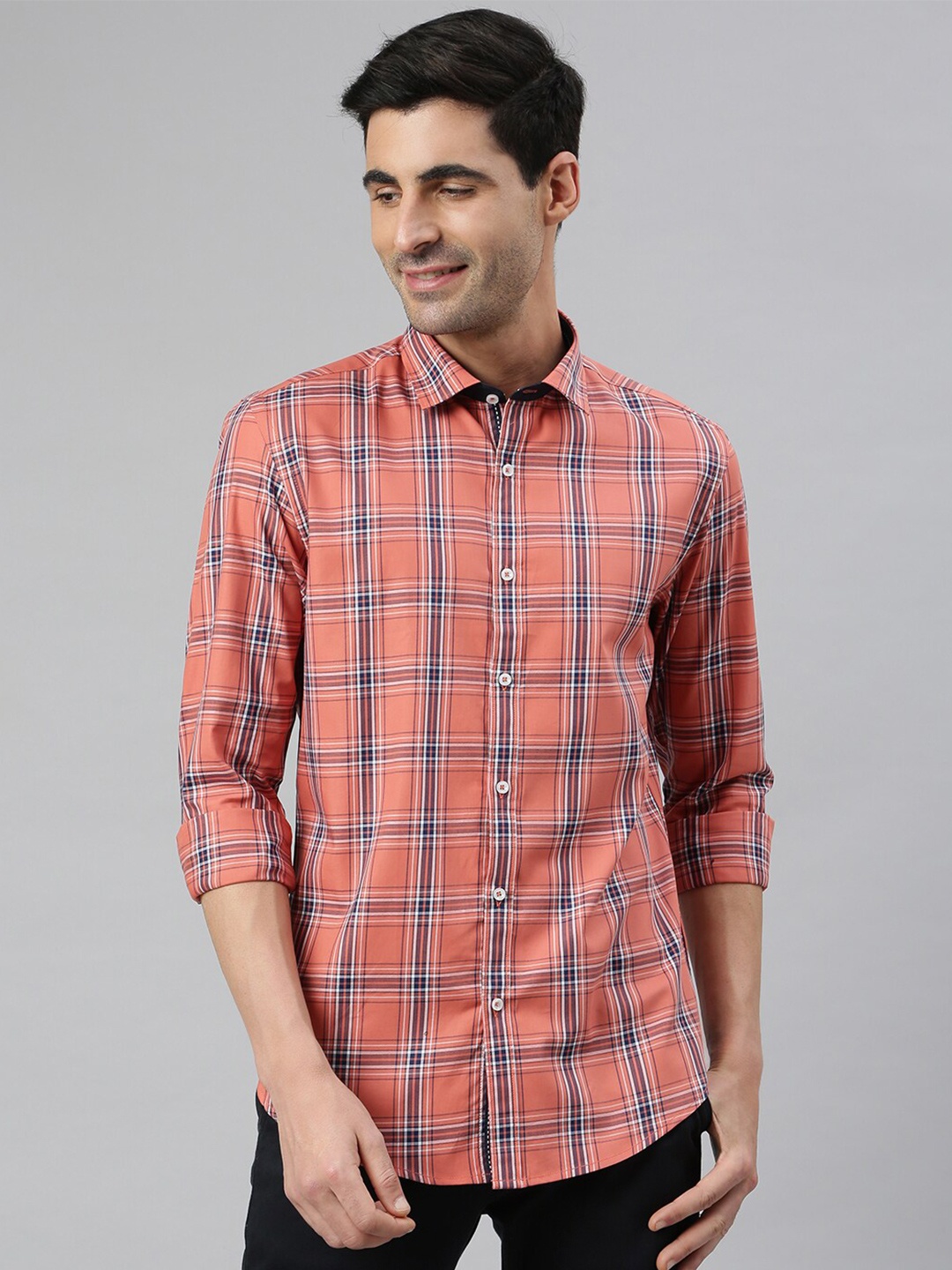 

MR BUTTON Men Pink & Blue Smart Slim Fit Checked Cotton Casual Shirt