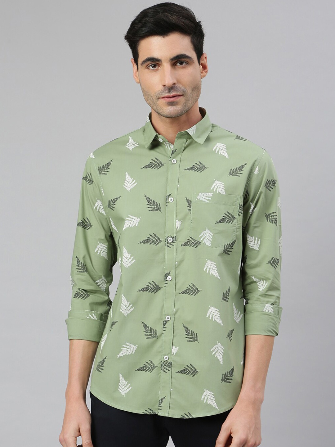 

MR BUTTON Men Green Smart Slim Fit Printed Cotton Casual Shirt