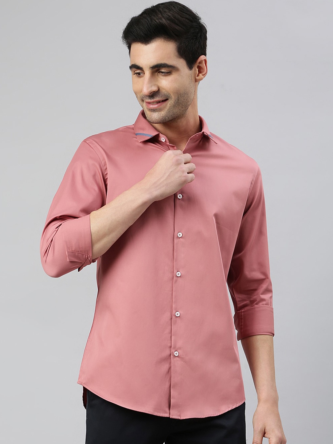 

MR BUTTON Men Pink Smart Slim Fit Casual Shirt