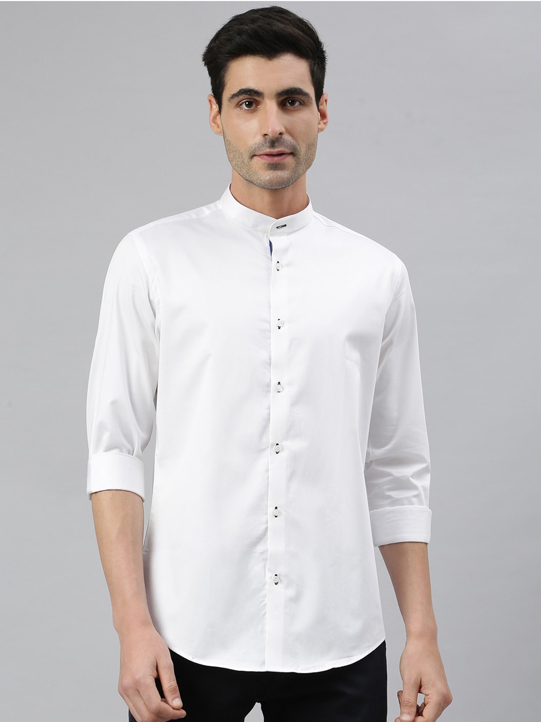 

MR BUTTON Men White Smart Slim Fit Cotton Casual Shirt