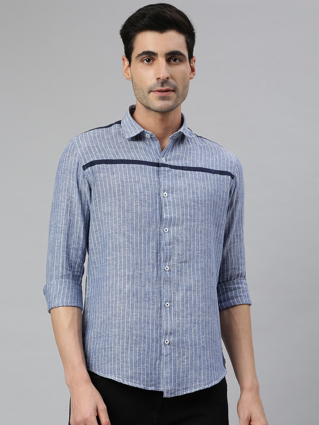 

MR BUTTON Men Blue Smart Slim Fit Striped Casual Shirt