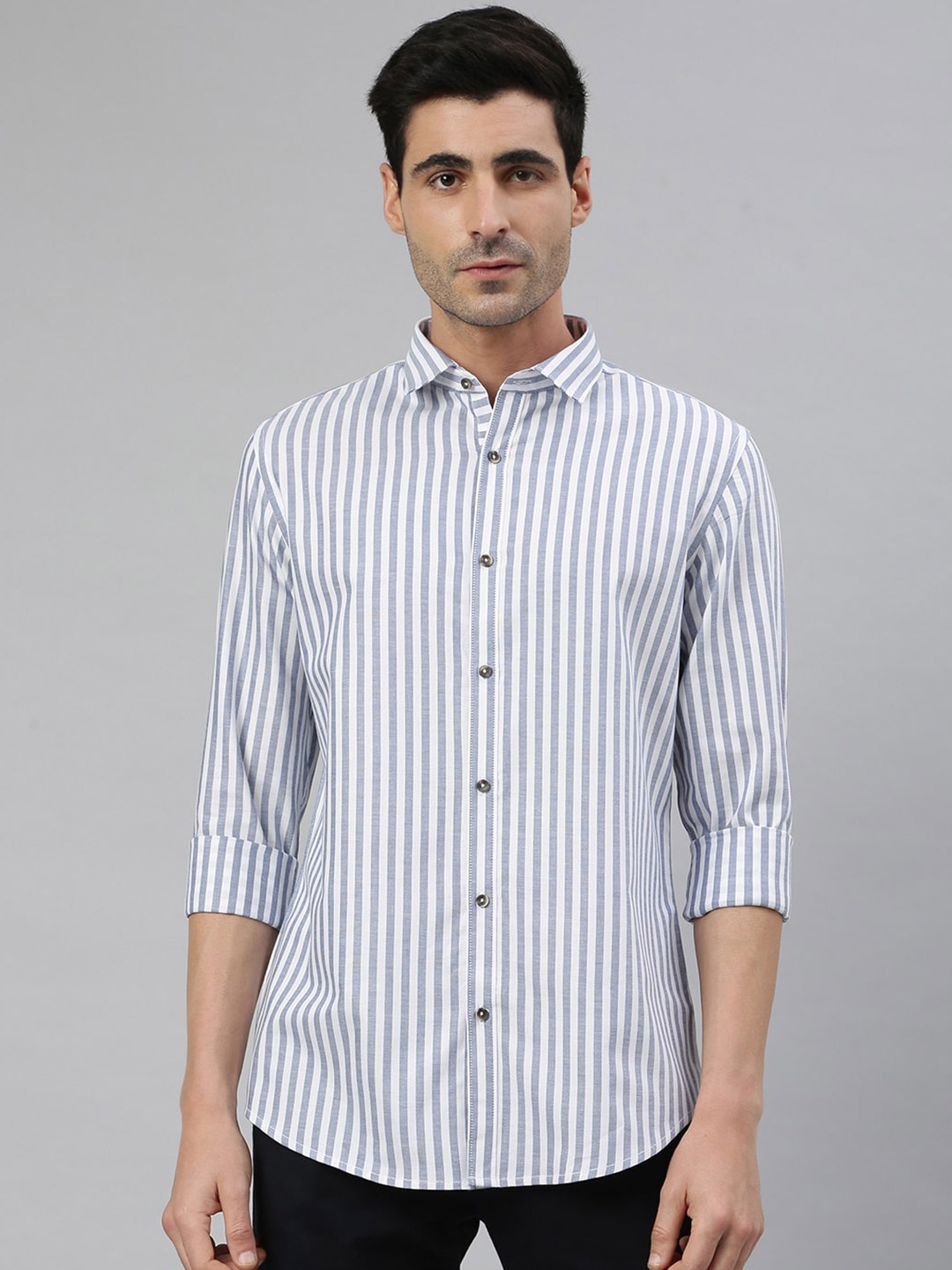 

MR BUTTON Men Grey & White Smart Slim Fit Striped Cotton Casual Shirt