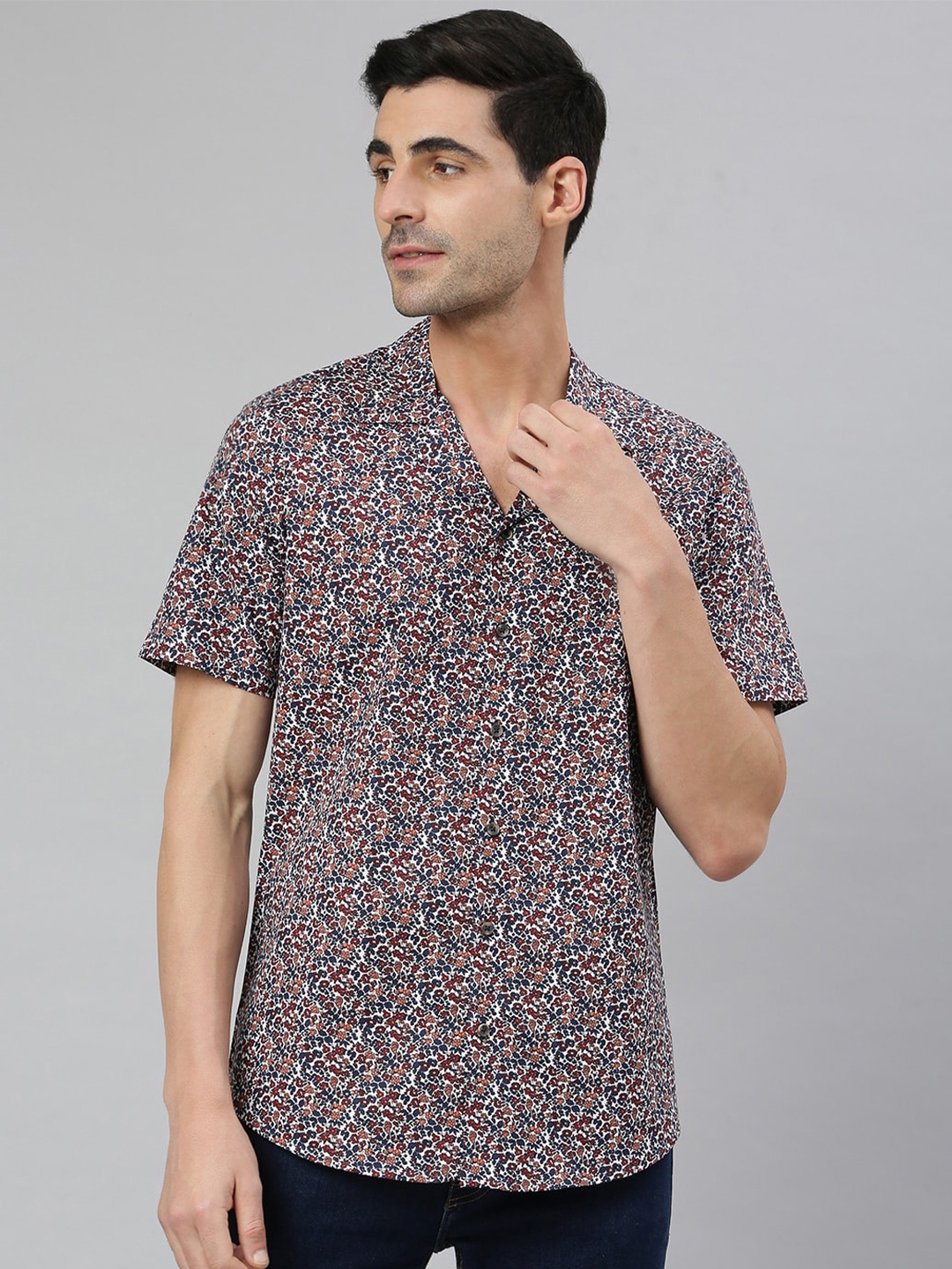 

MR BUTTON Men White & Red Smart Slim Fit Floral Printed Cotton Casual Shirt
