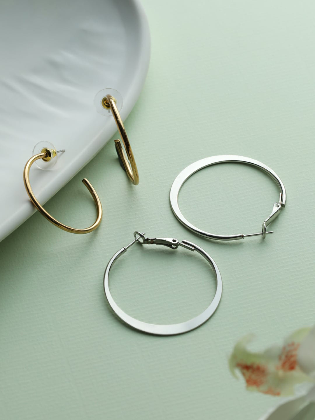 

Priyaasi Set of 2 Rose Gold & Silver-Toned Contemporary Hoop Earrings