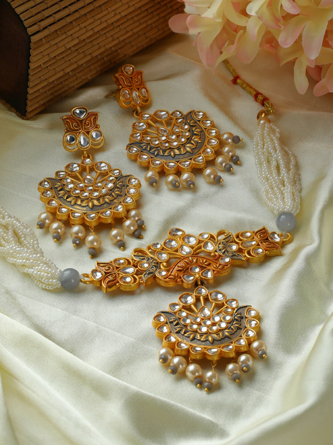 

Priyaasi Gold-Plated White & Grey Kundan-Studded & Beaded Jewellery Set