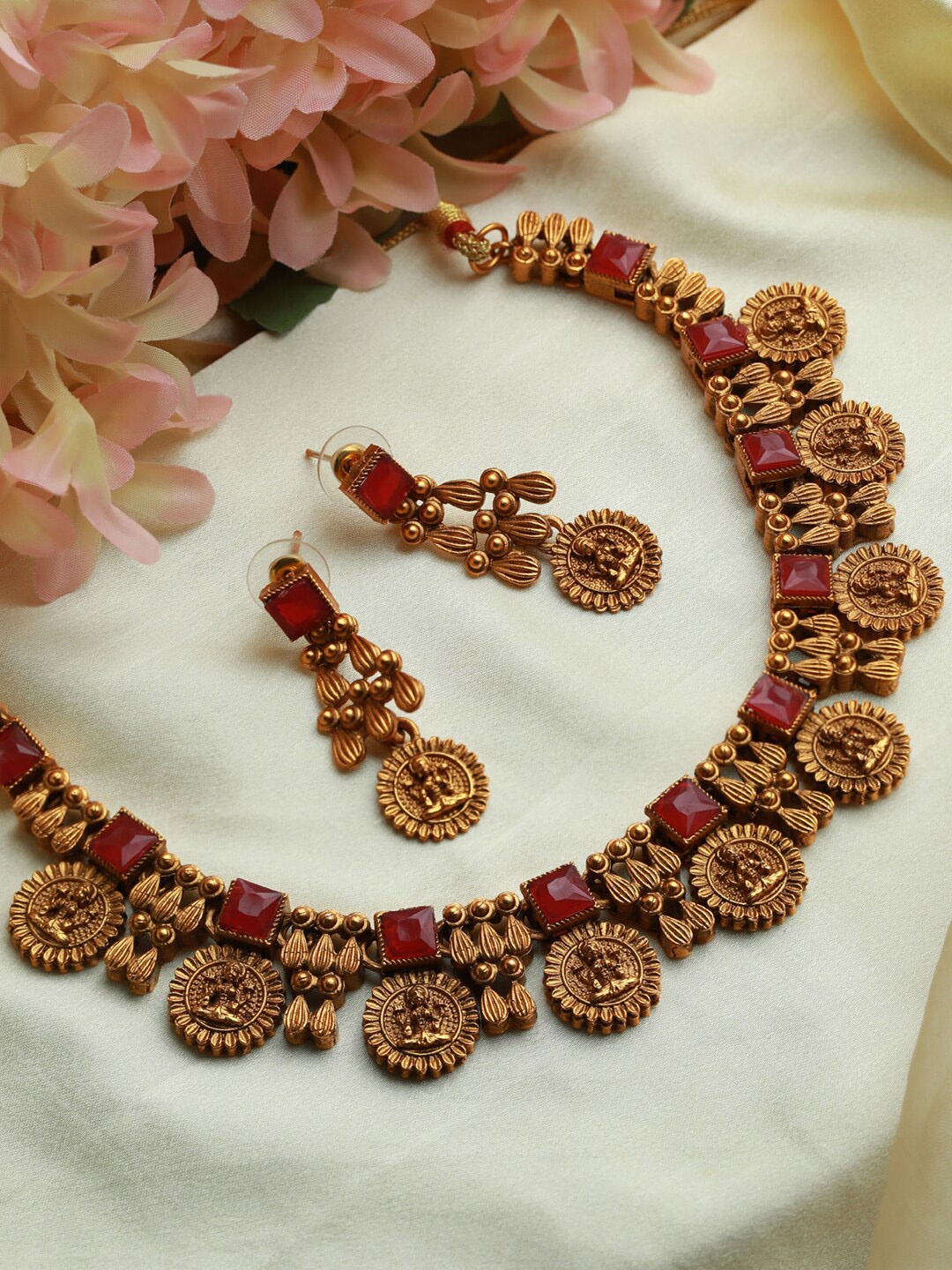 

Priyaasi Gold-Plated Pink Stone-Studded Jewellery Set