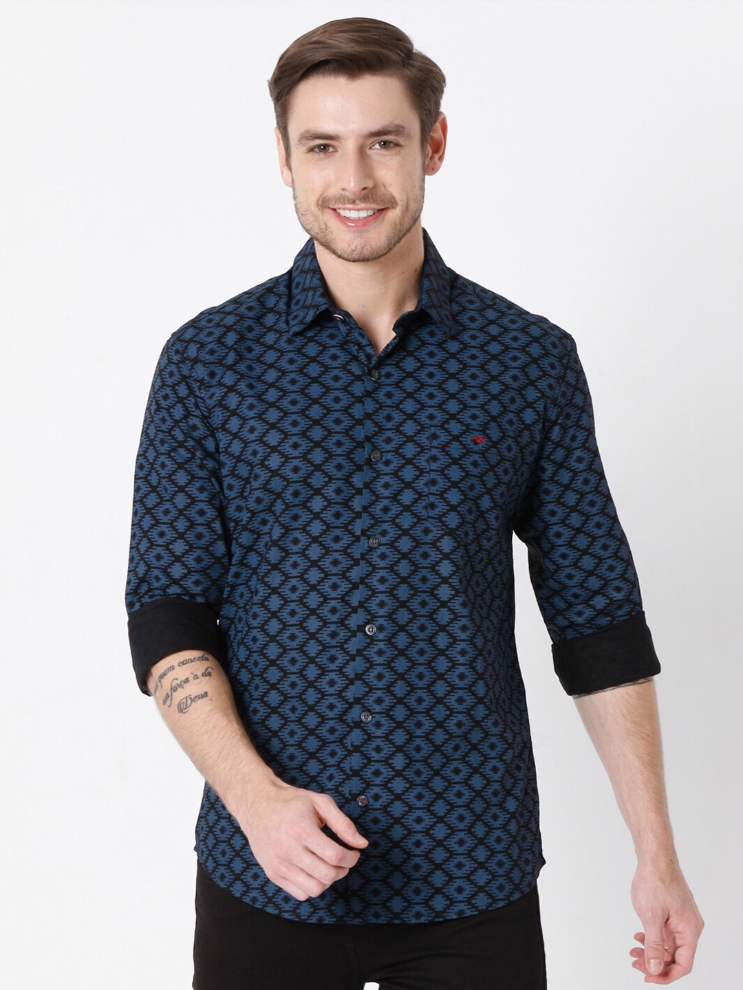 

Mufti Men Navy Blue Slim Fit Printed Cotton Casual Shirt