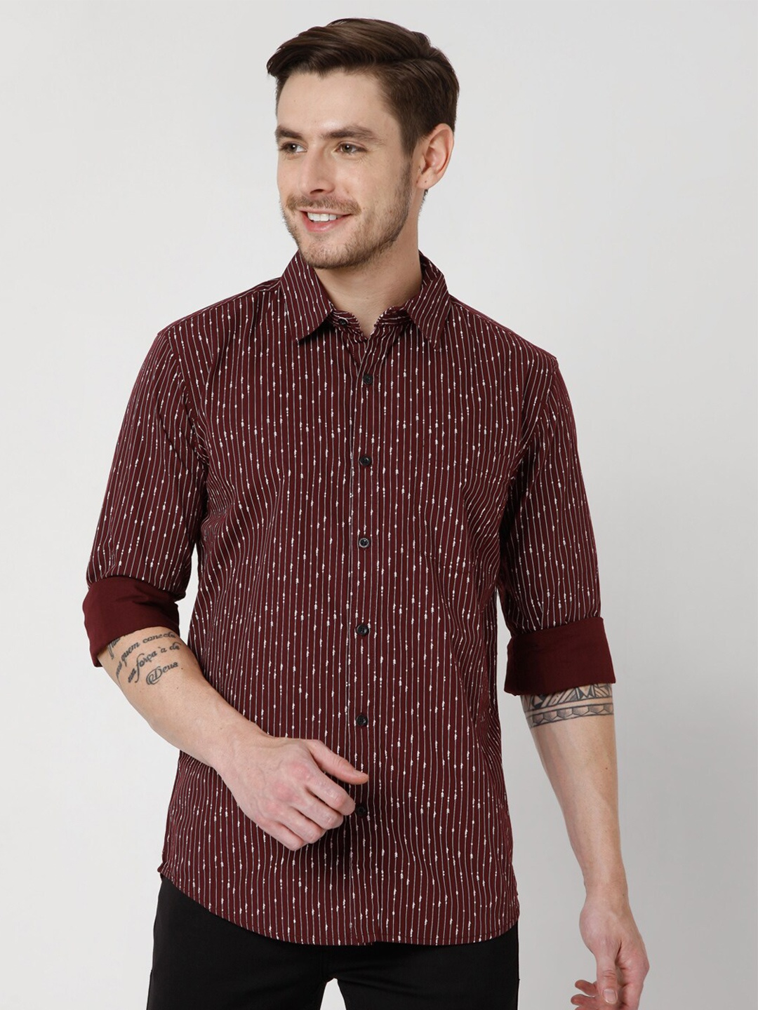 

Mufti Men Maroon Slim Fit Printed Pure Cotton Casual Shirt