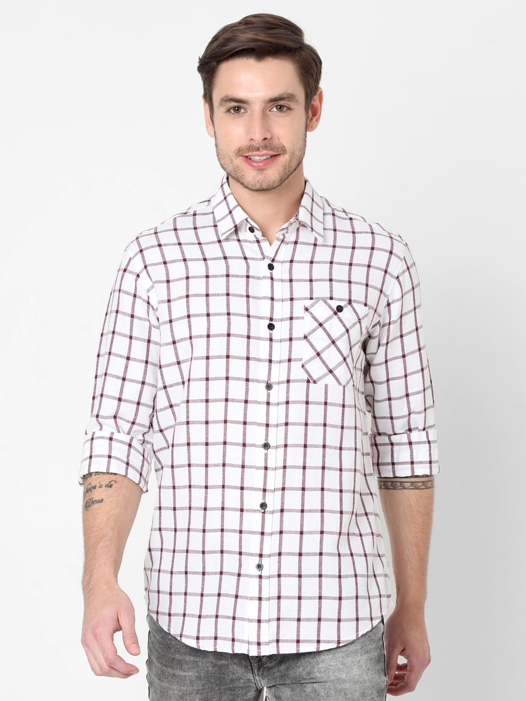 

Mufti Men Off White & Red Slim Fit Checked Casual Shirt