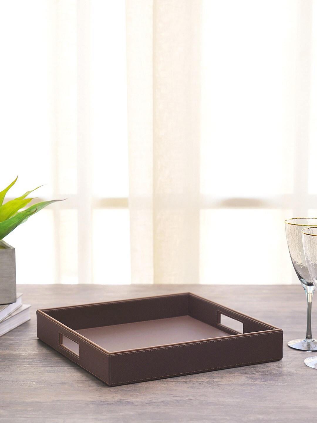 

Pure Home and Living Brown Solid Square Serving Tray