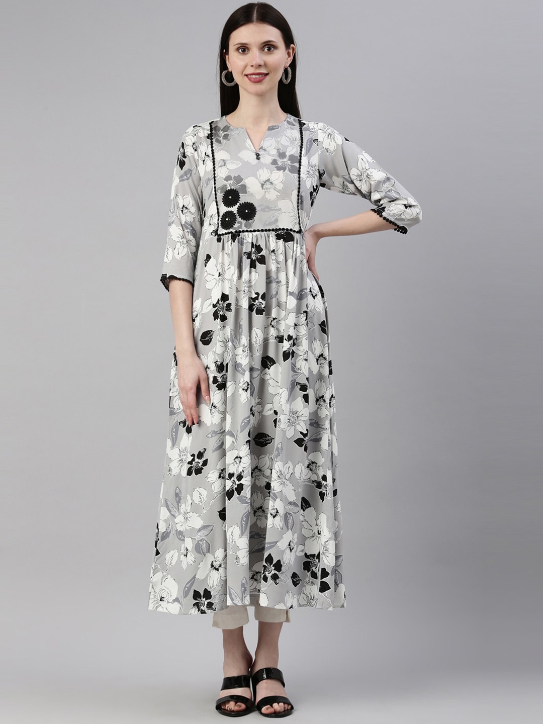 

Neerus Women Grey Floral Printed Anarkali Kurta