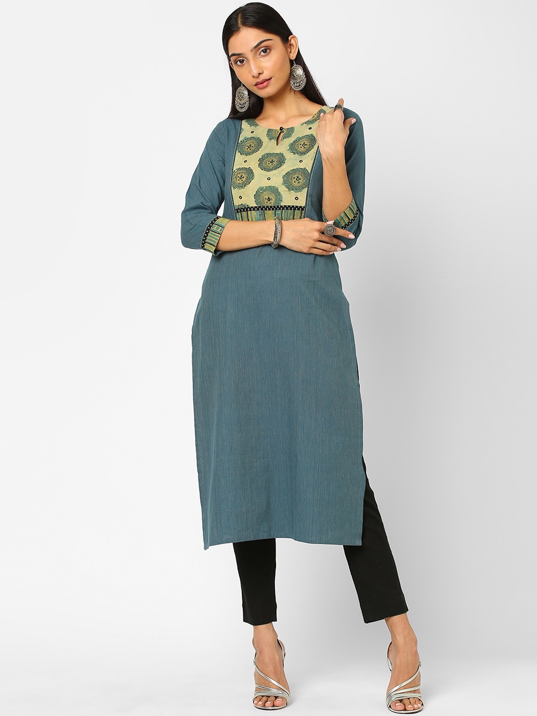 

KAMI KUBI Women Blue Ethnic Motifs Yoke Design Keyhole Neck Cotton Kurta