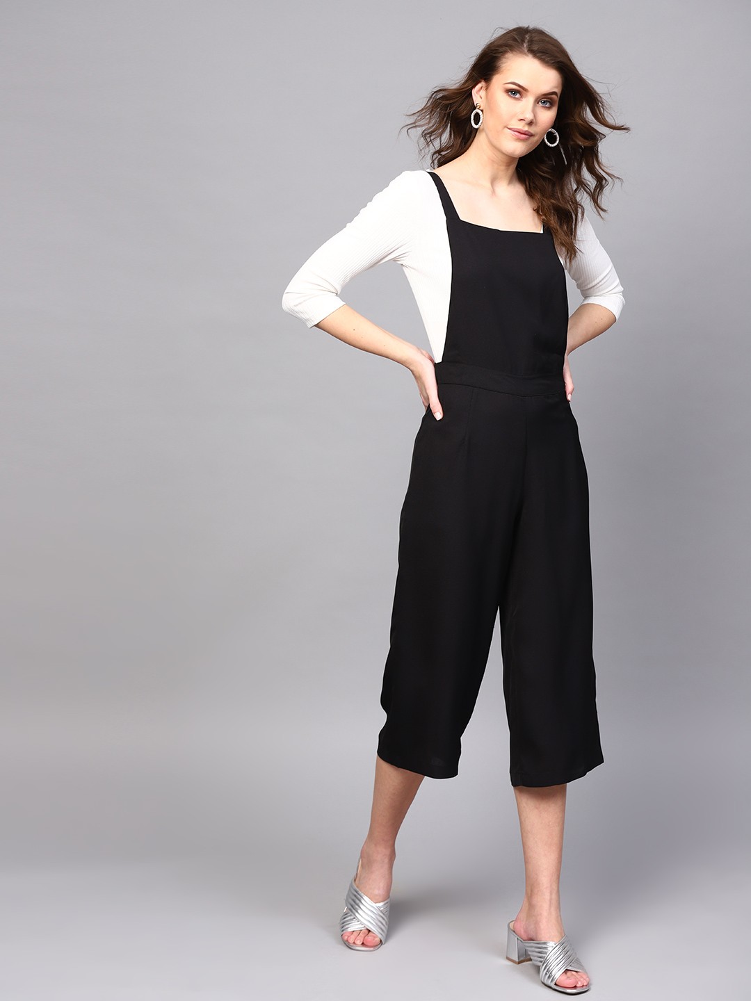 

SASSAFRAS Black Cropped Dungarees