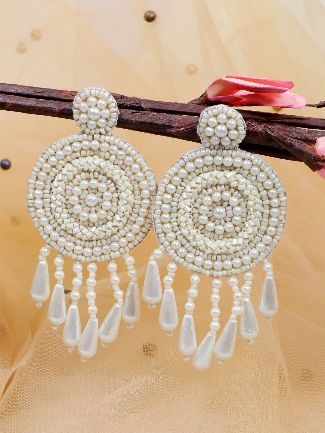 

Crunchy Fashion White & Silver-Toned Contemporary Drop Earrings