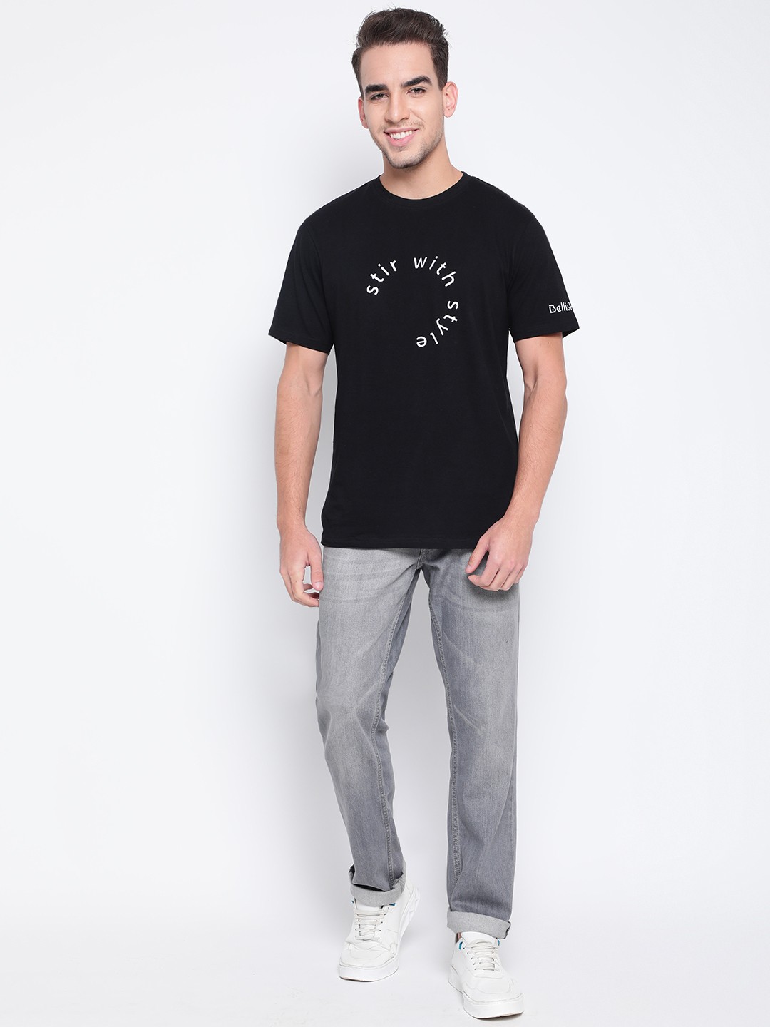 

Belliskey Men Black & White Typography Printed T-shirt