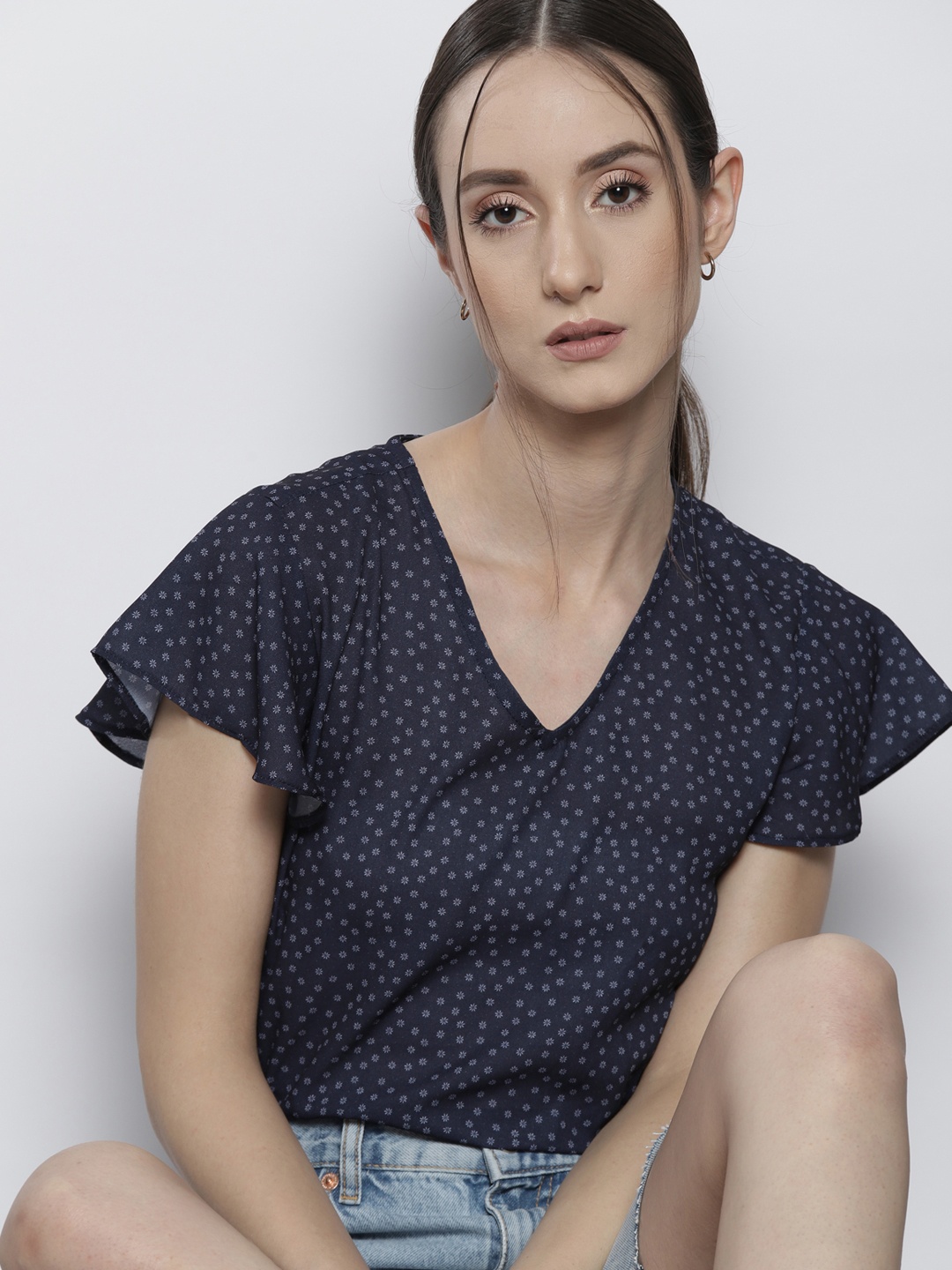 

Nautica Women Navy Blue & Grey Floral Print Top