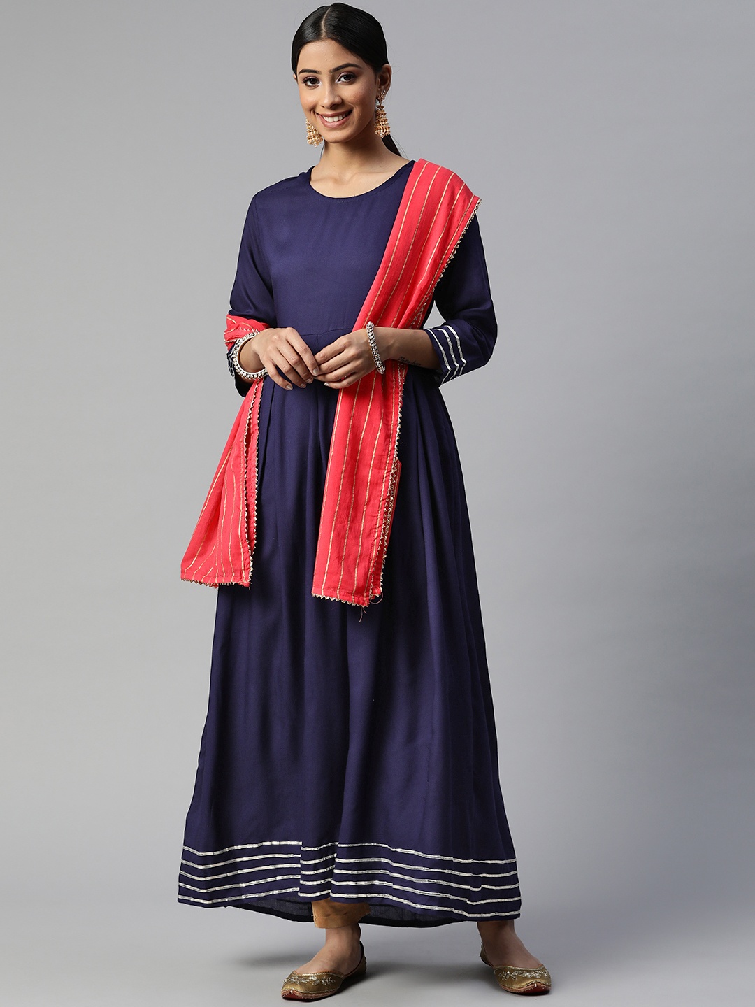 

SVARCHI Women Navy Blue & Pink Gotta Patti Anarkali Kurta With Dupatta