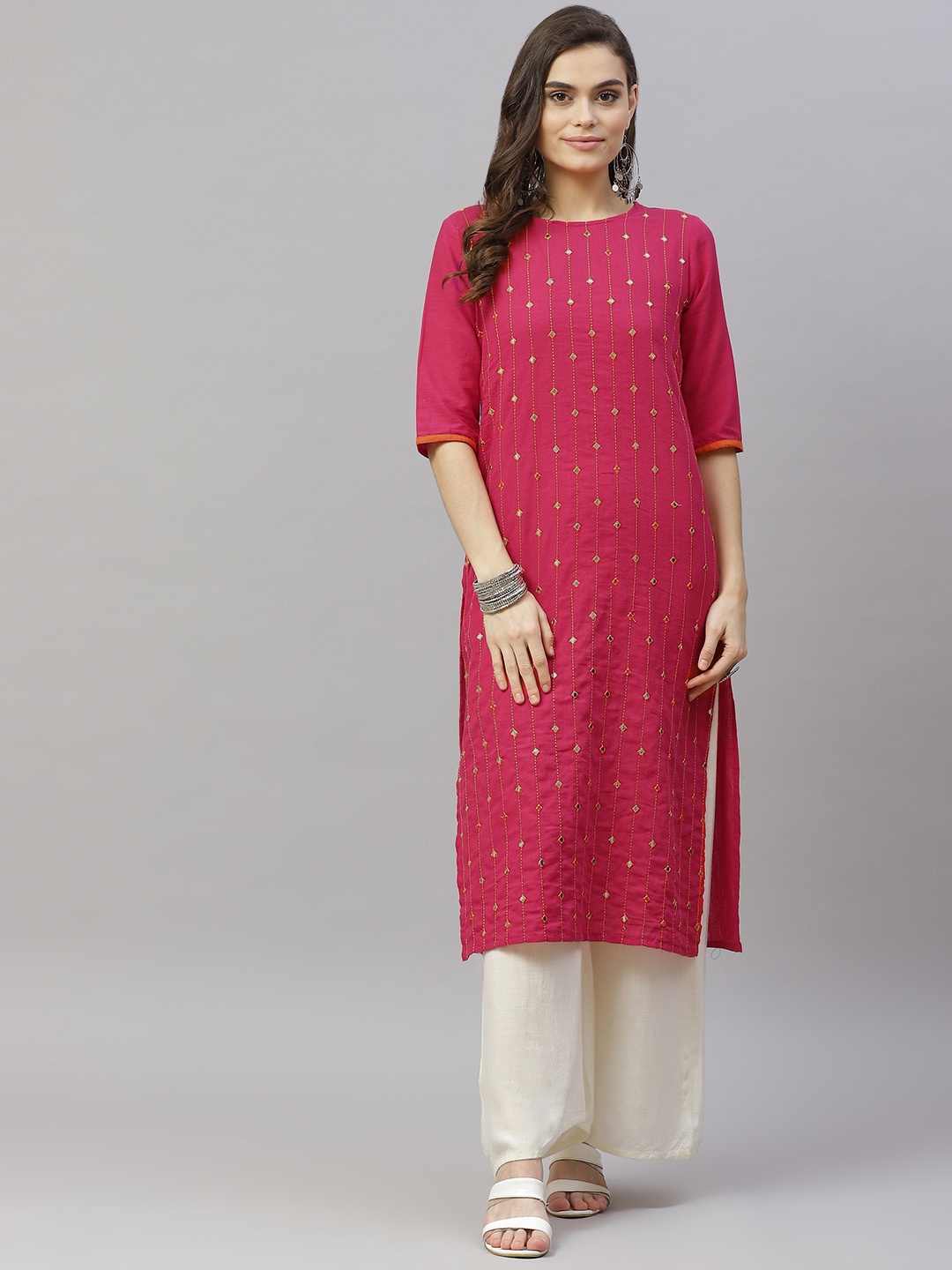 

SVARCHI Women Pink Embellished Mirror Work Kurta