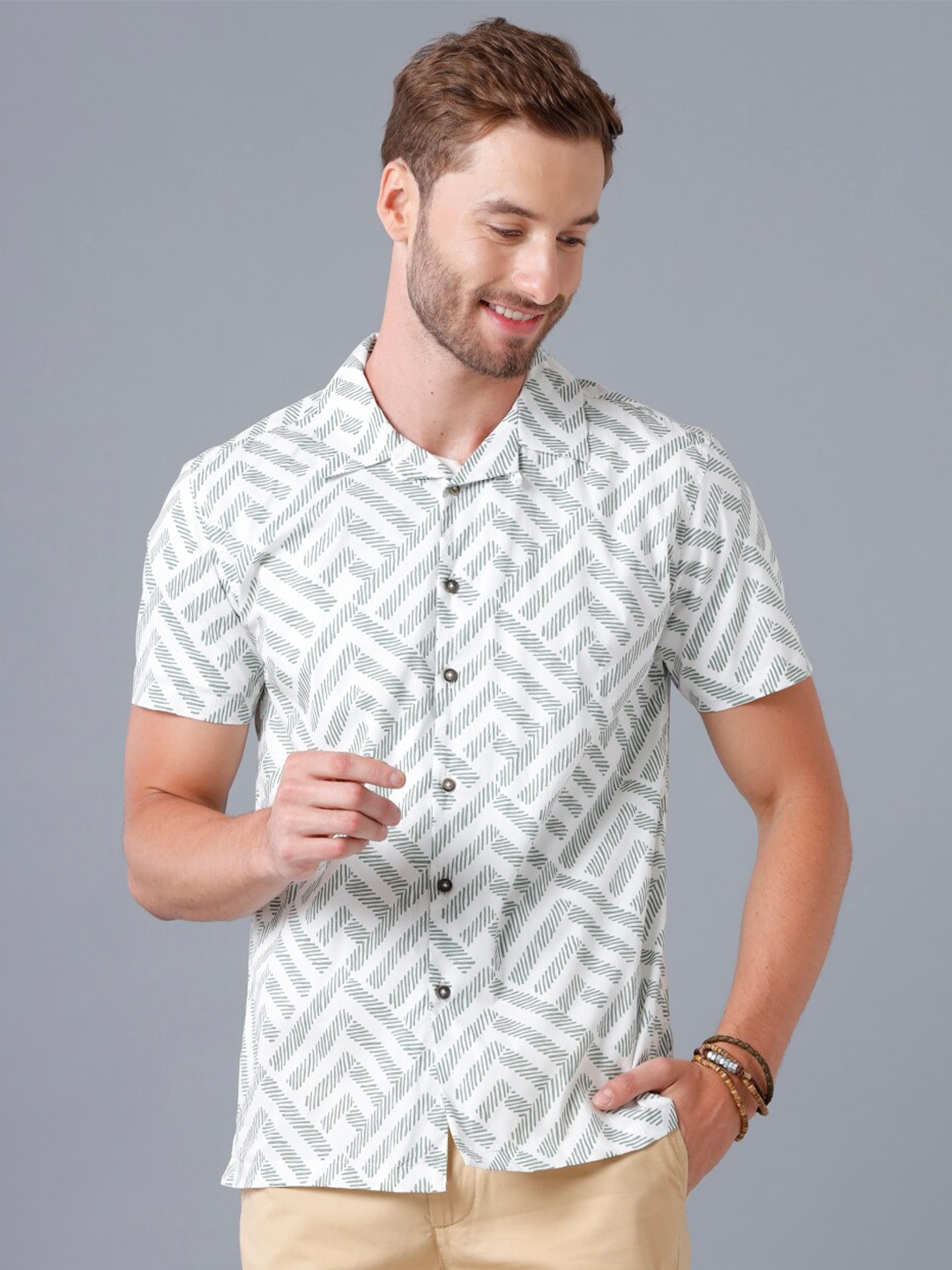 

YOVISH Men White Smart Slim Fit Printed Cotton Casual Shirt
