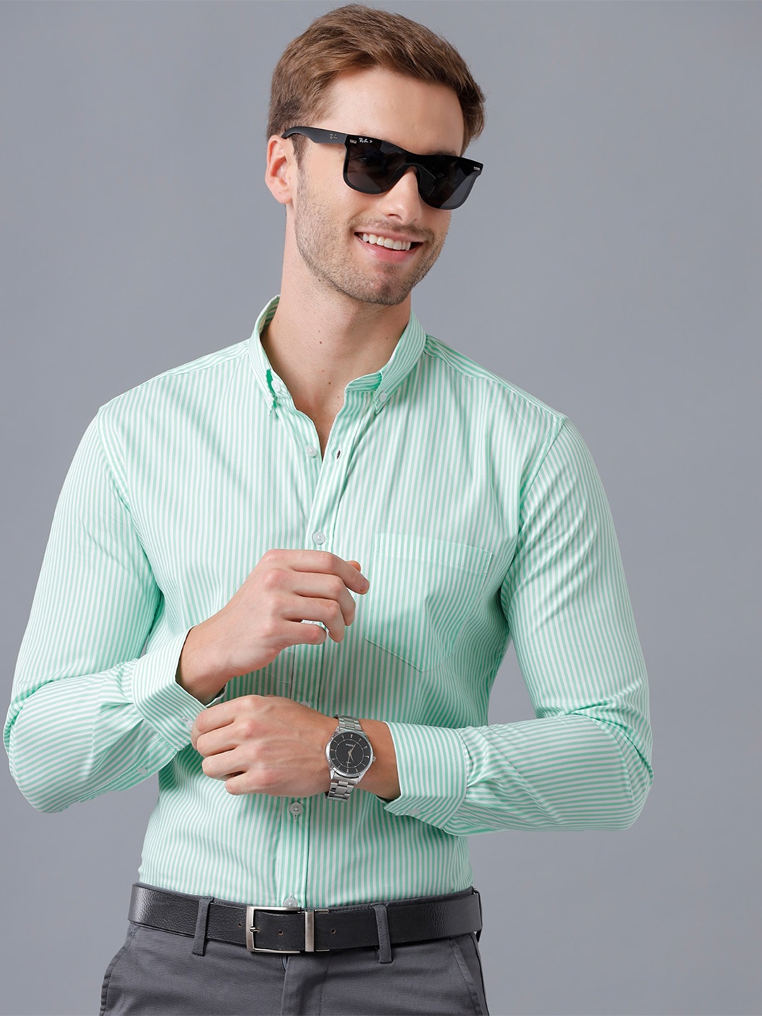 

YOVISH Men Green Smart Slim Fit Striped Semiformal Cotton Shirt