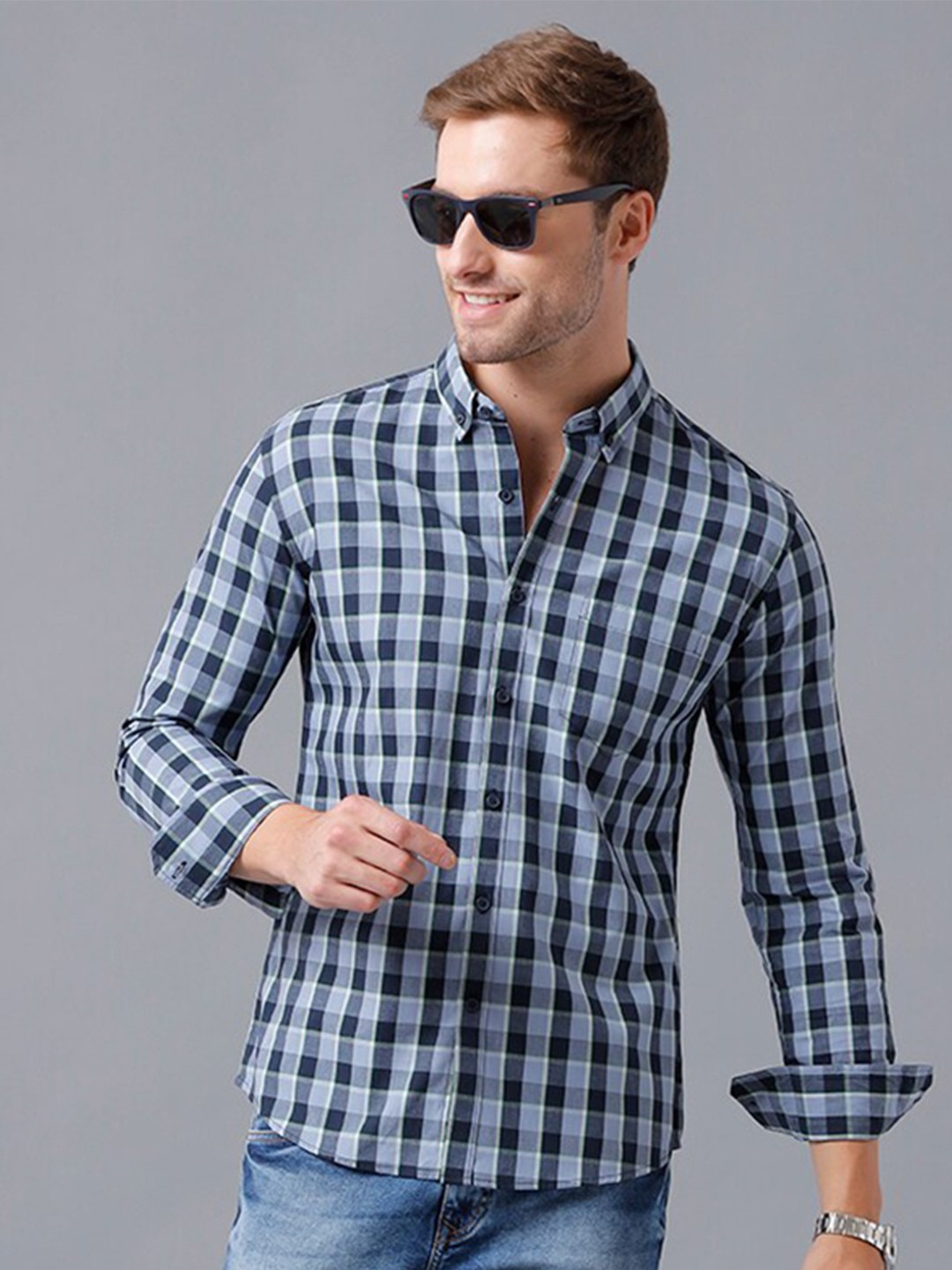

YOVISH Men Navy Blue Smart Slim Fit Checked Semiformal Shirt