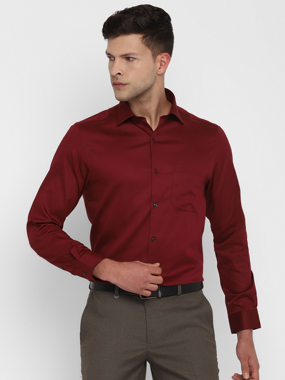 

Turtle Men Maroon Slim Fit Casual Shirt