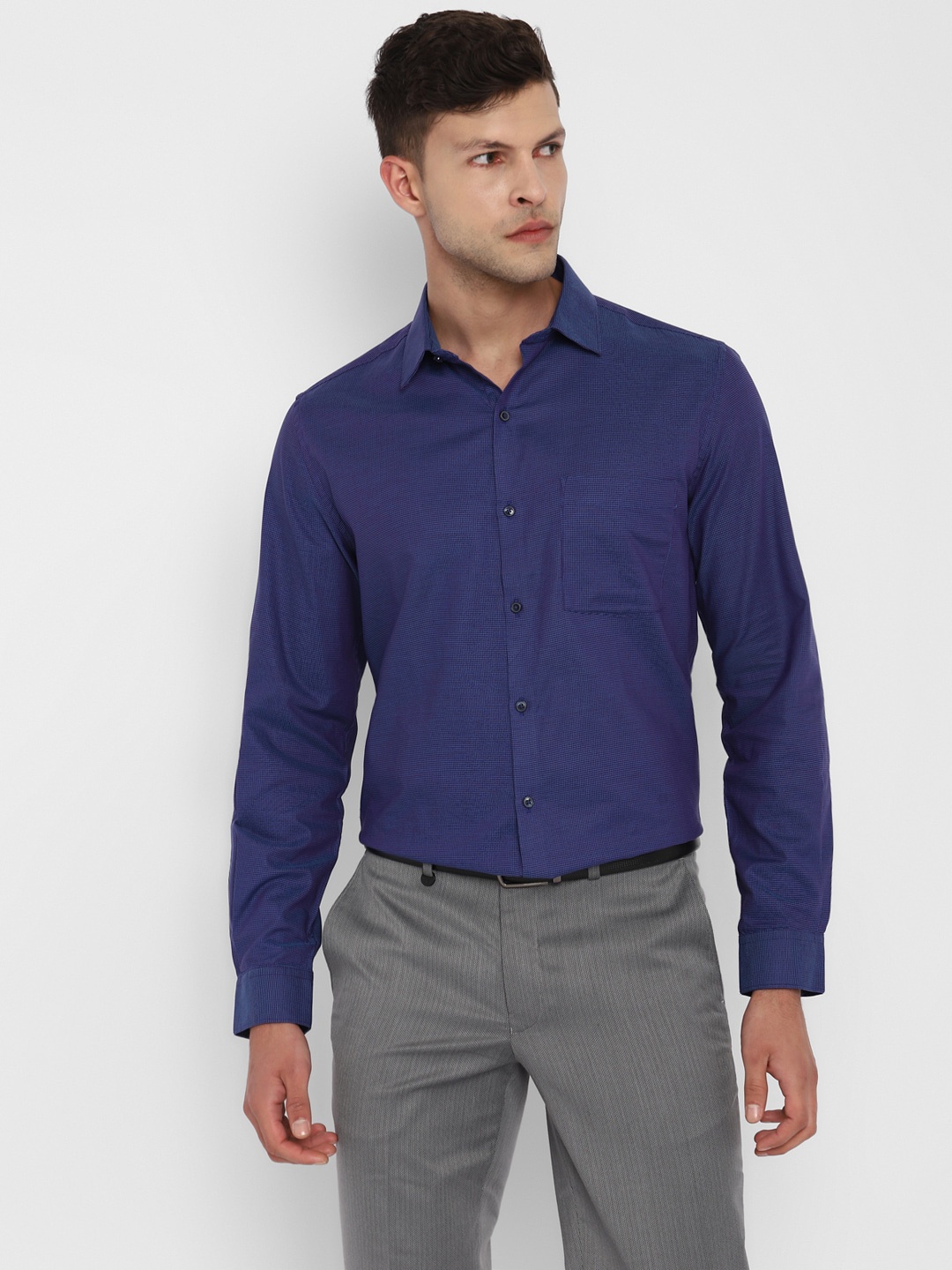 

Turtle Men Navy Blue Woven Design Slim Fit Cotton Casual Shirt