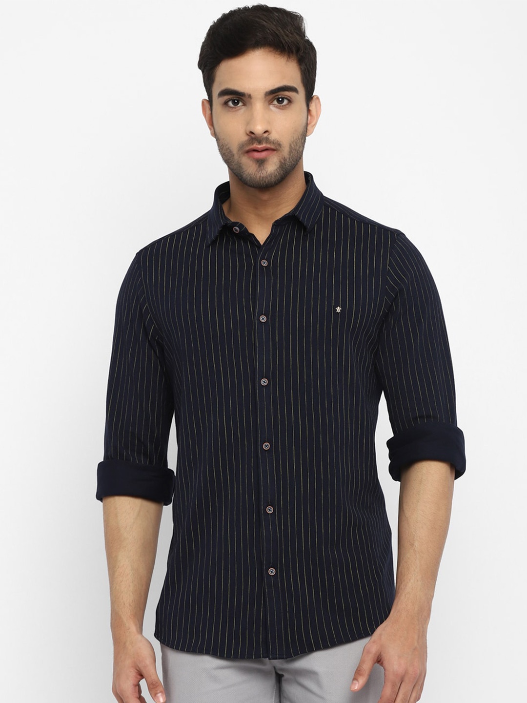 

Turtle Men Navy Blue Skinny Fit Striped Cotton Casual Shirt