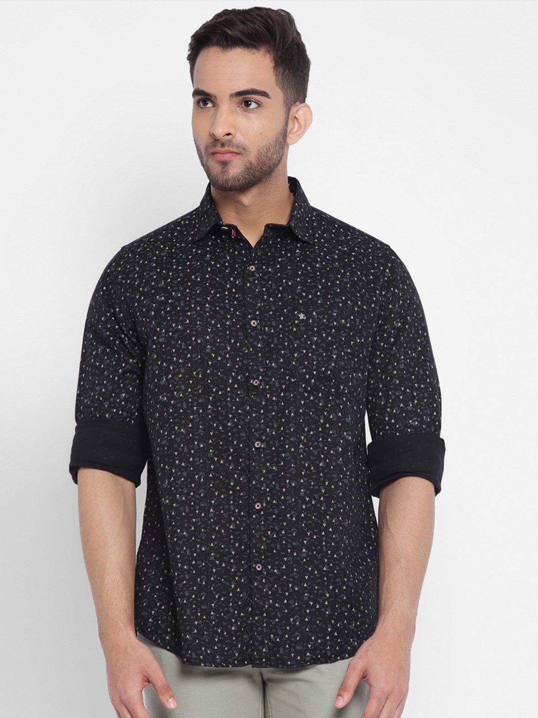 

Turtle Men Black Slim Fit Micro Ditsy Printed Cotton Casual Shirt