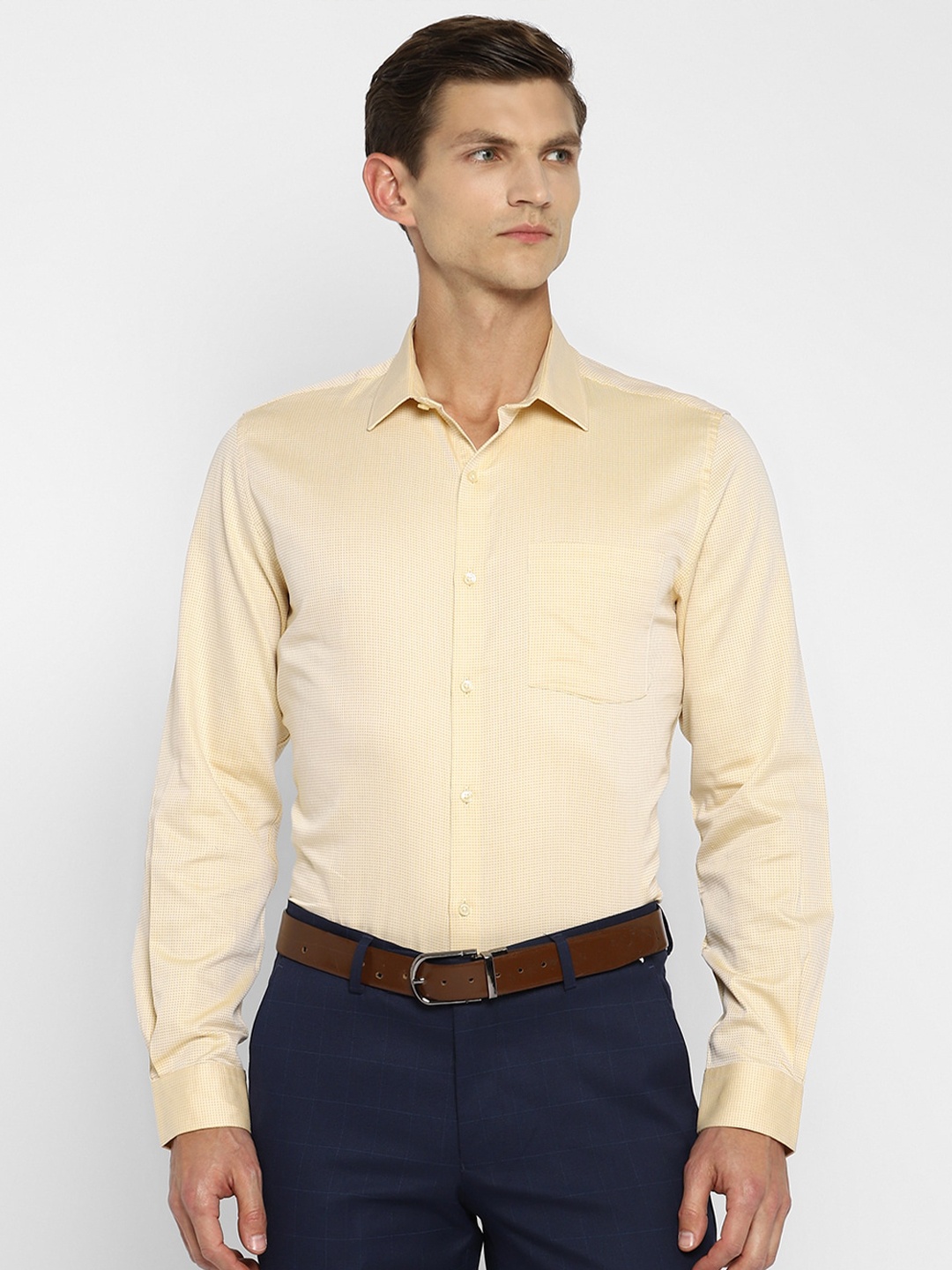 

Turtle Men Yellow Slim Fit Textured Cotton Casual Shirt